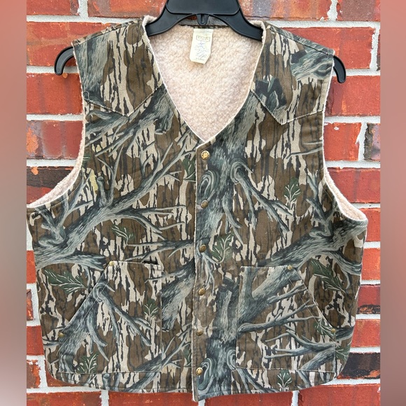Lapco Other - Lapco Men’s Camouflage Snap Down Sherpa Lined X-Large Vest Made in Louisiana